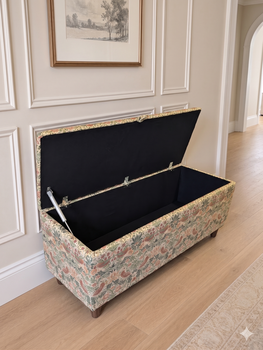 The Alder Bench: William Morris Collection