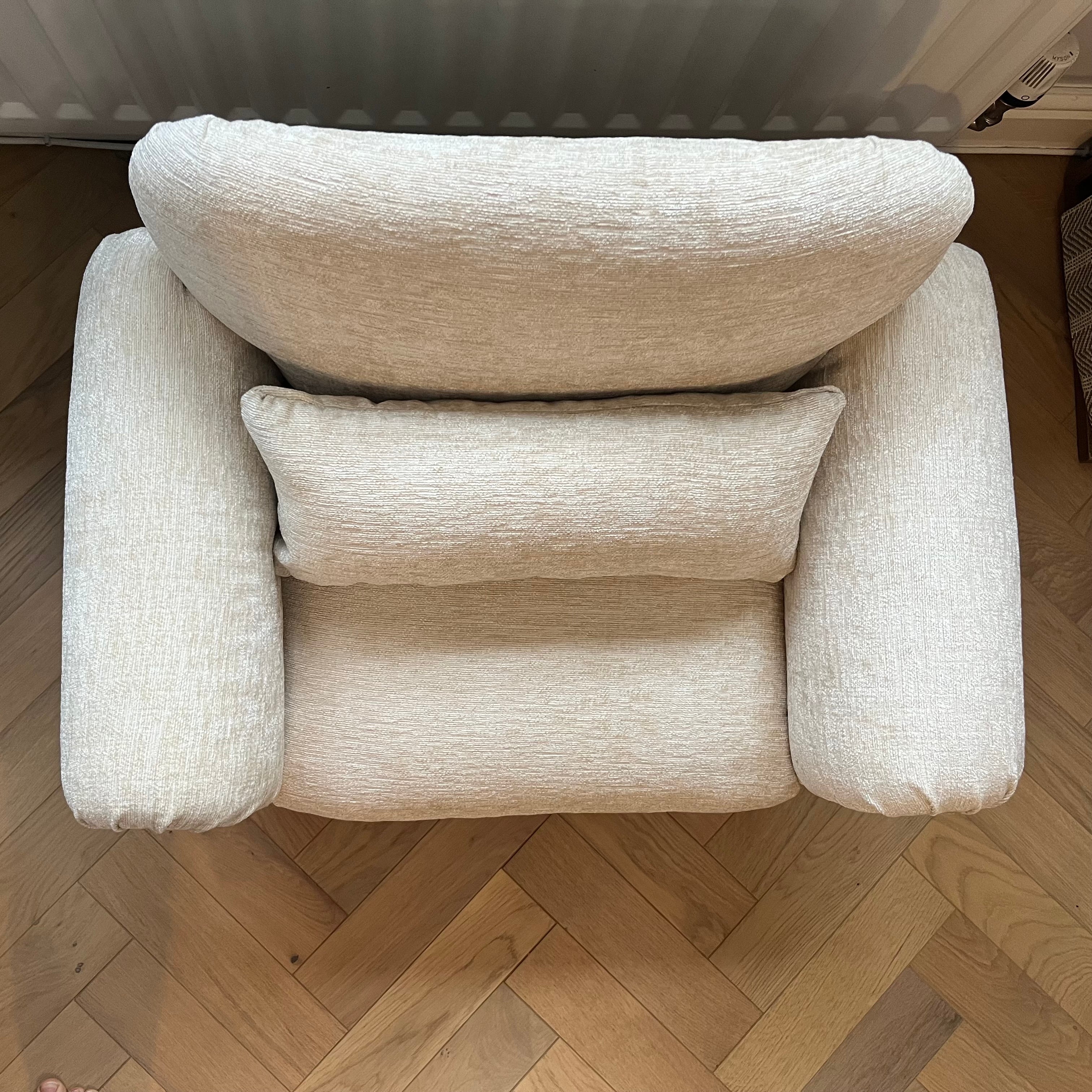 luxury handmade pet sofa in caramel beige for a luxury pet bed